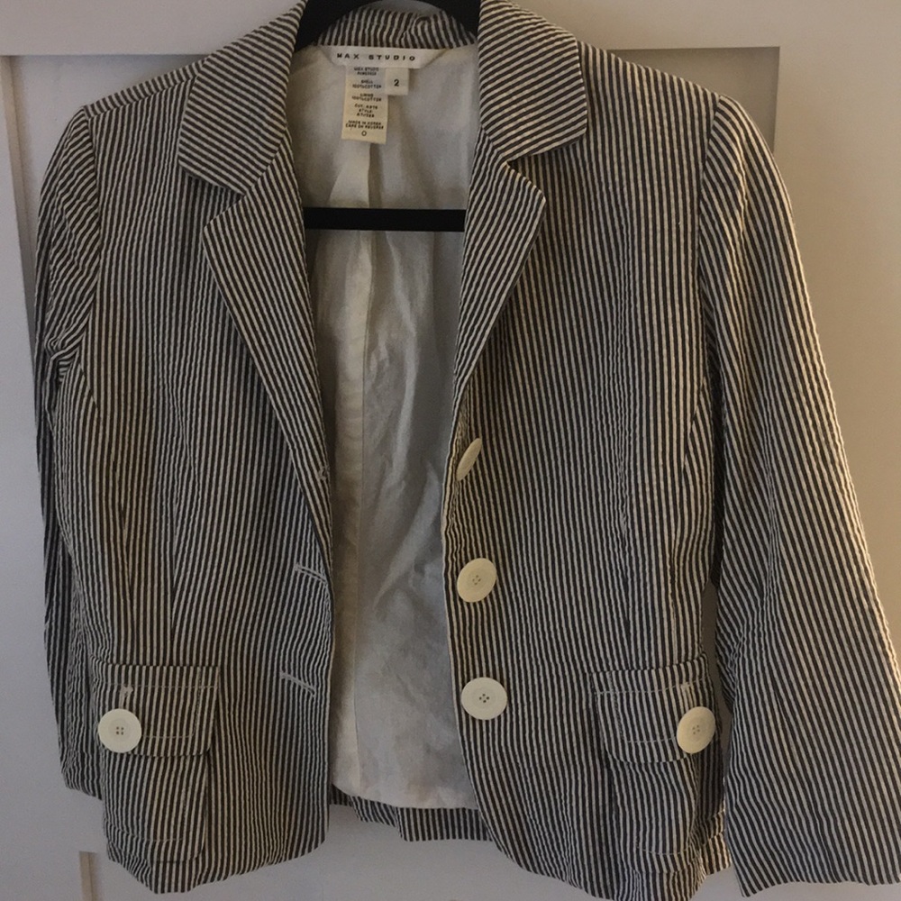 Max Studio cotton seersucker blazer, 3/4 sleeves.